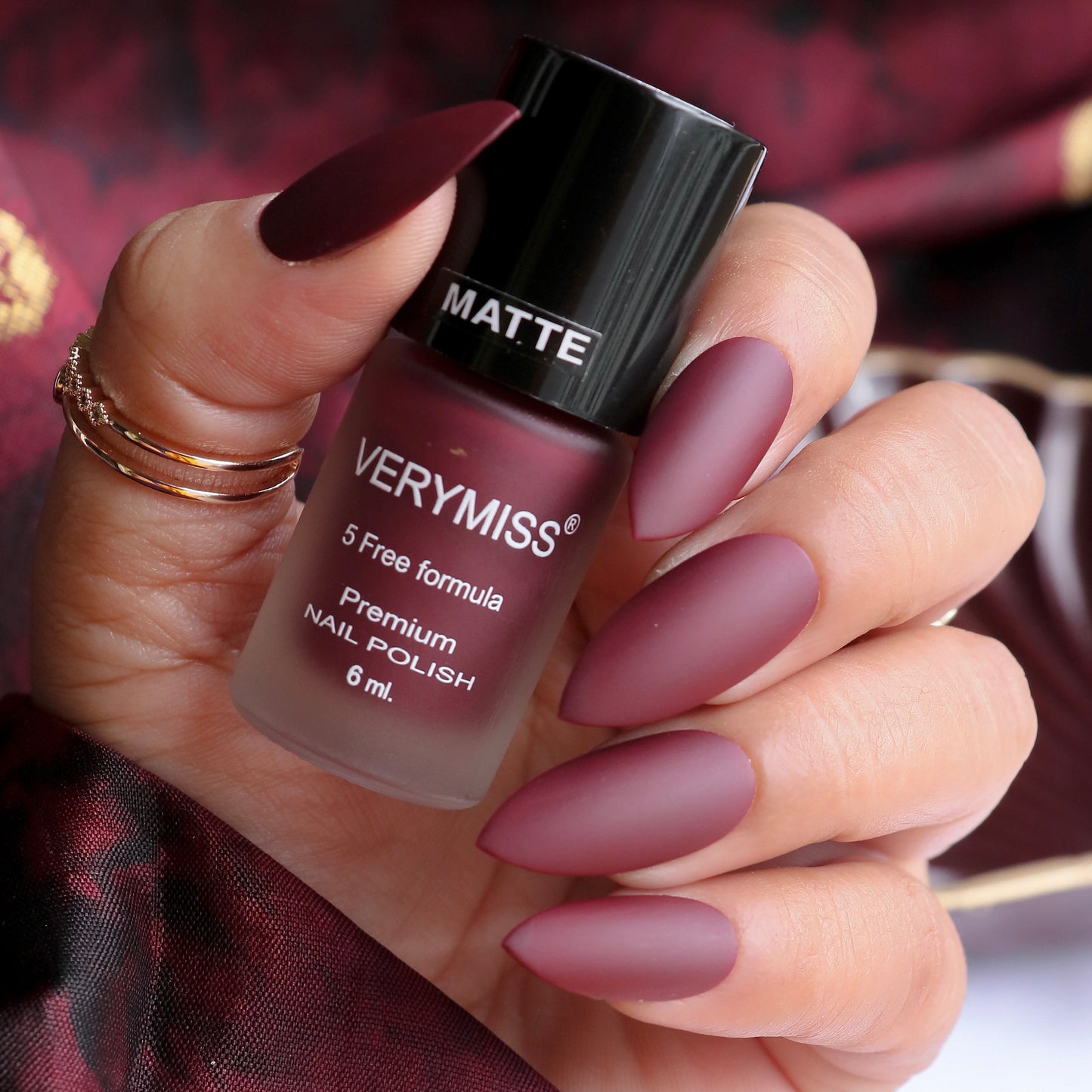 Premium Matte Nail Polish - 252 Rustic Red
